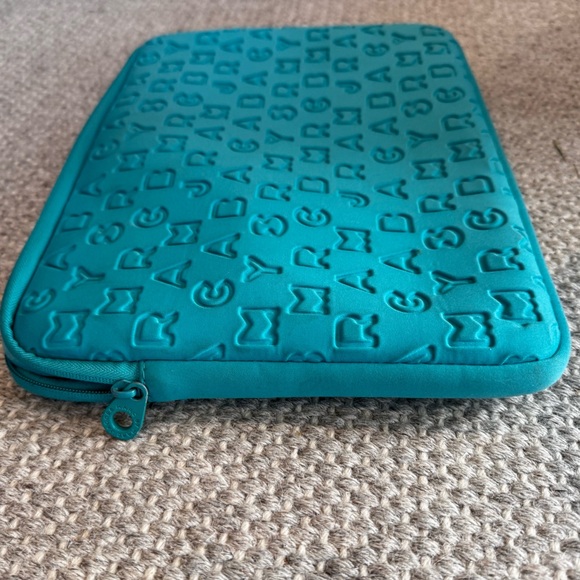 Marc Jacobs turquoise laptop neoprene sleeve - up to 15” - Picture 8 of 14
